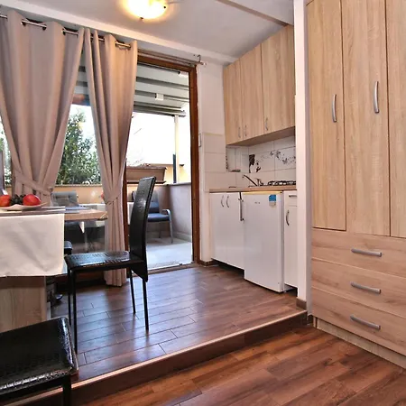 Tomi Apartman