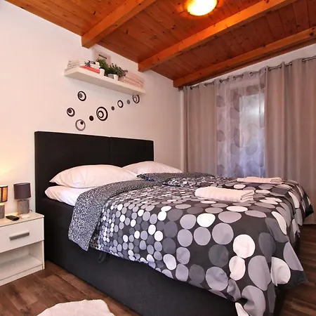 Tomi Apartman Rovinj