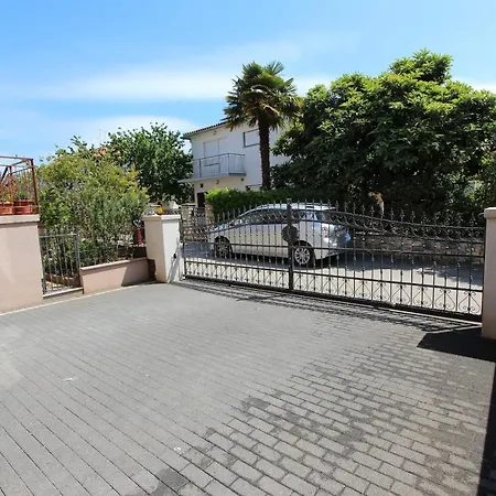 Tomi Apartmán Rovinj