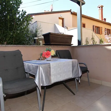 Apartman Tomi